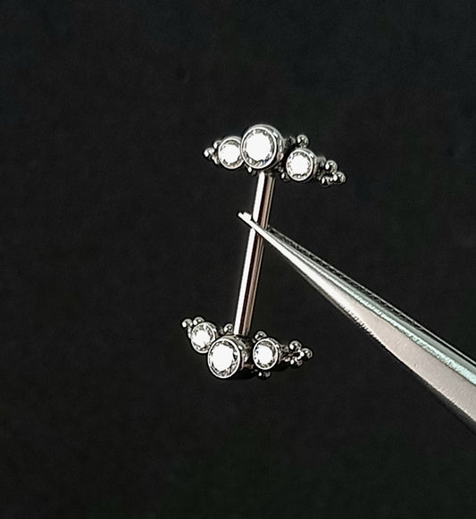 Titanio grado implante. Nipple media luna tres cristal