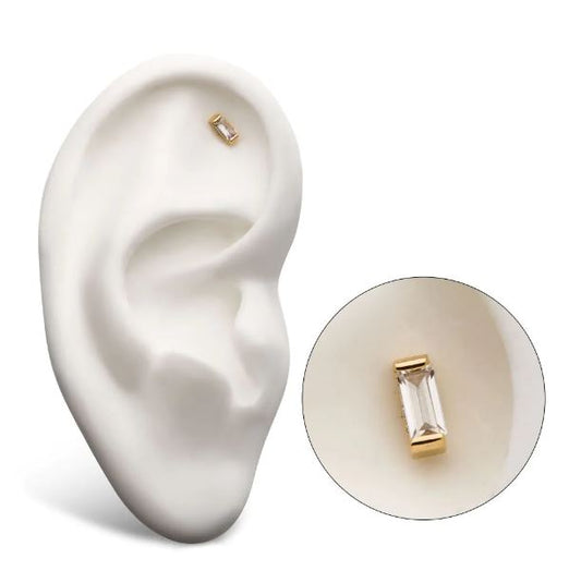 Oro 14k. Rectangulo con Zirconia cúbica