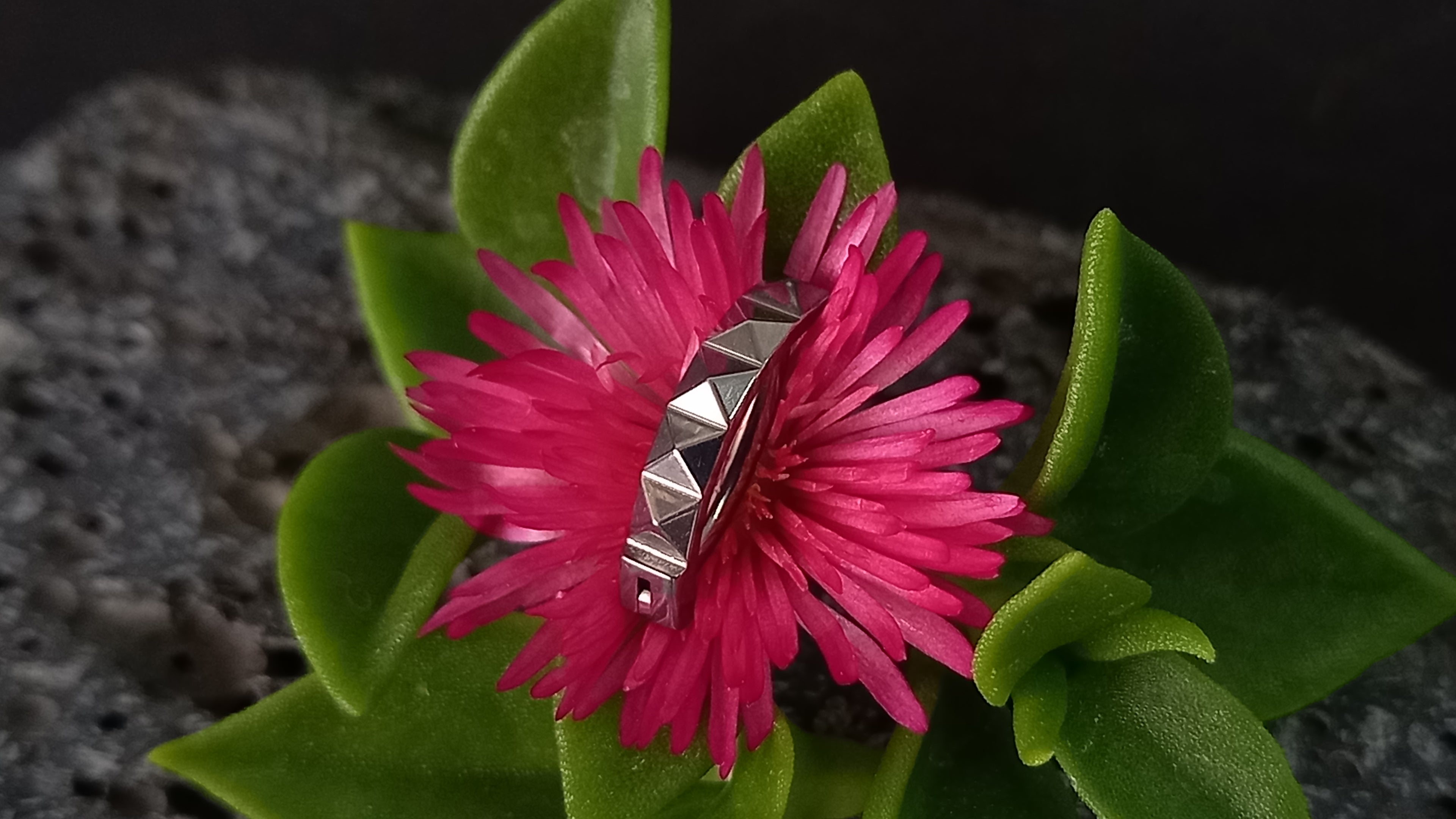 Navel clicker rombos