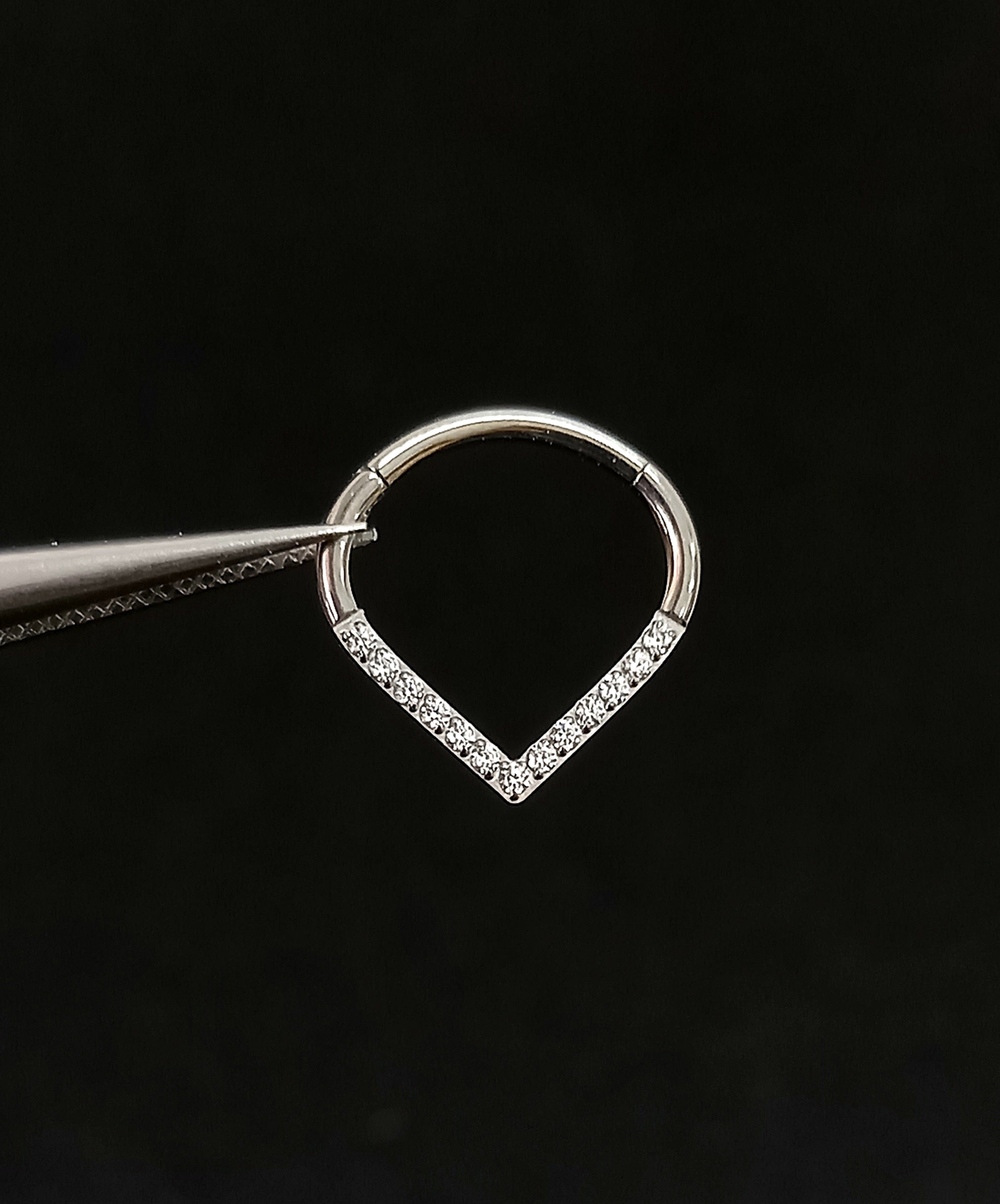 Argolla clicker gota con brillos