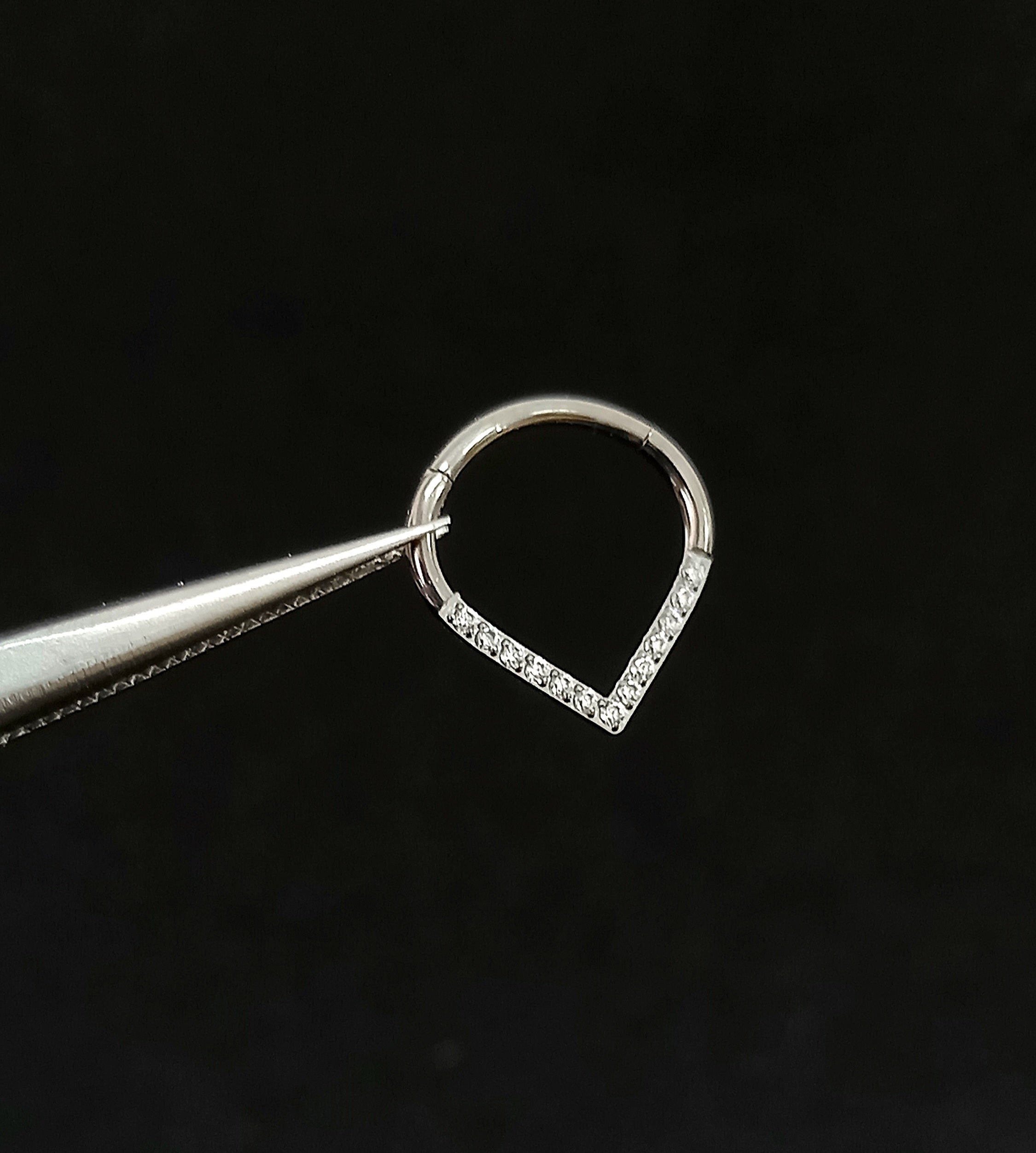 Argolla clicker gota con brillos