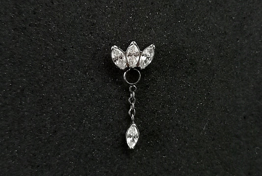 Titanio grado implante. Marquesa con colgante clear