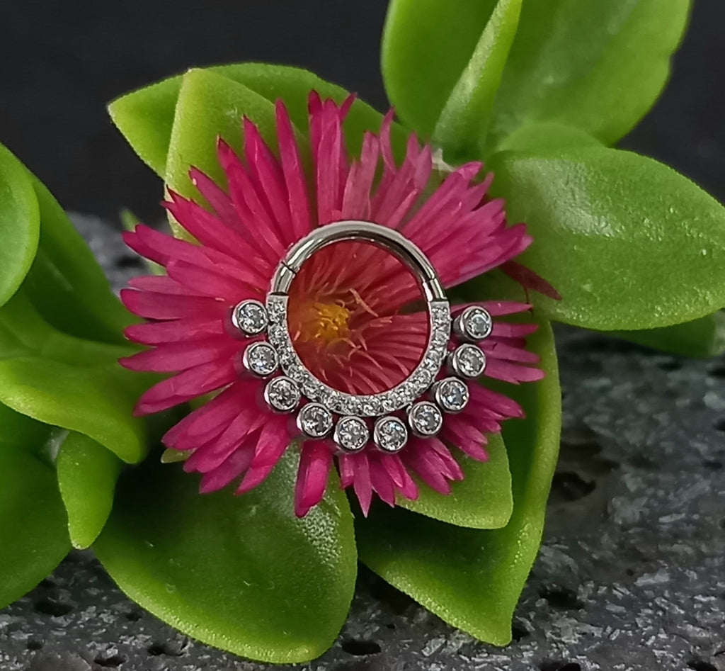 Argolla clicker zircón y cuentas