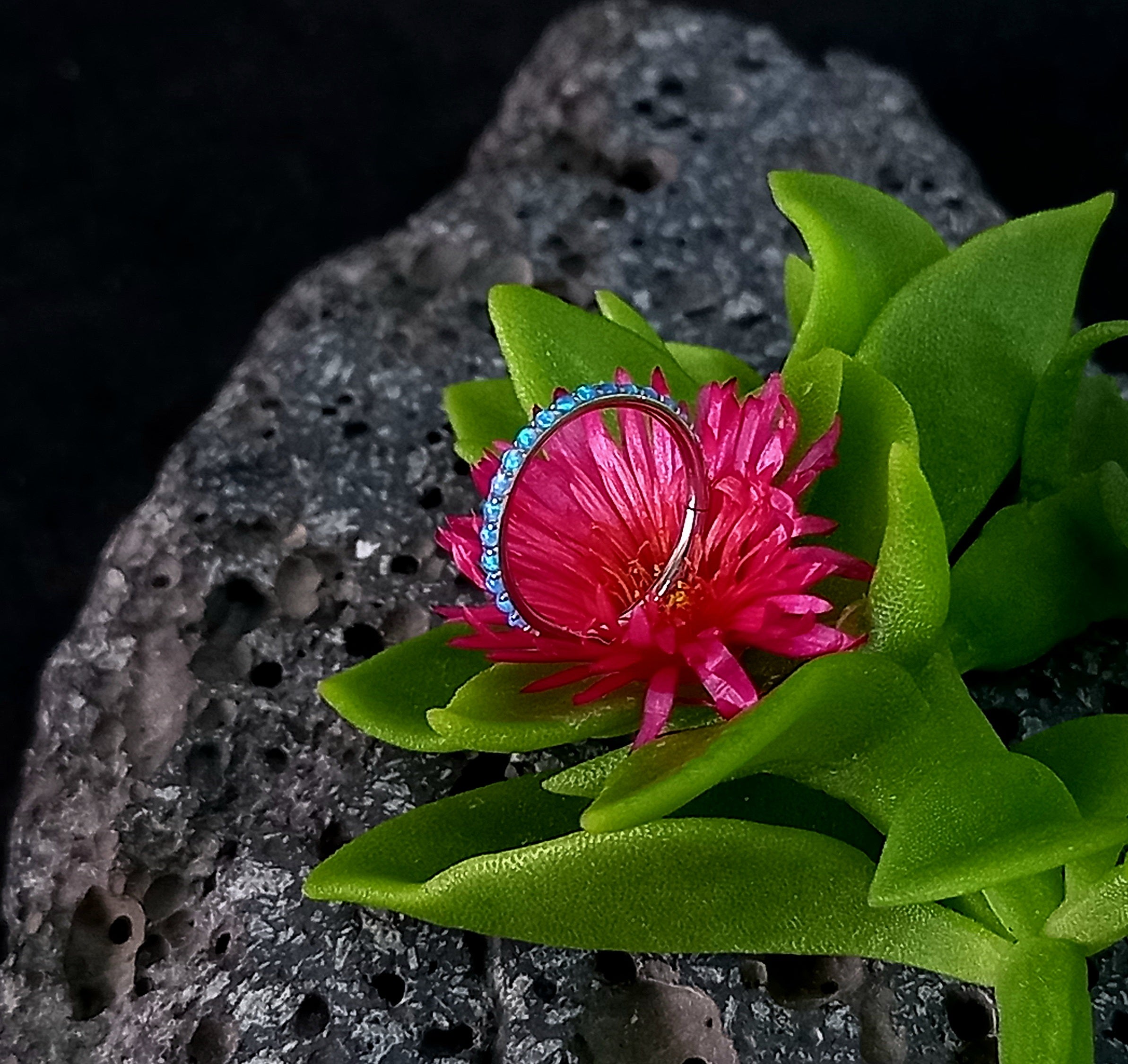 Argolla clicker ópalo lateral azul