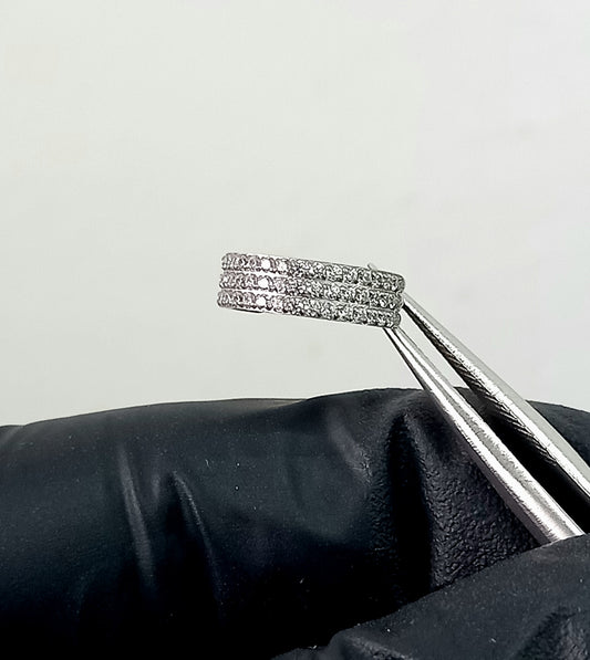 Titanio grado implante. Triple argolla con brillo lateral unido