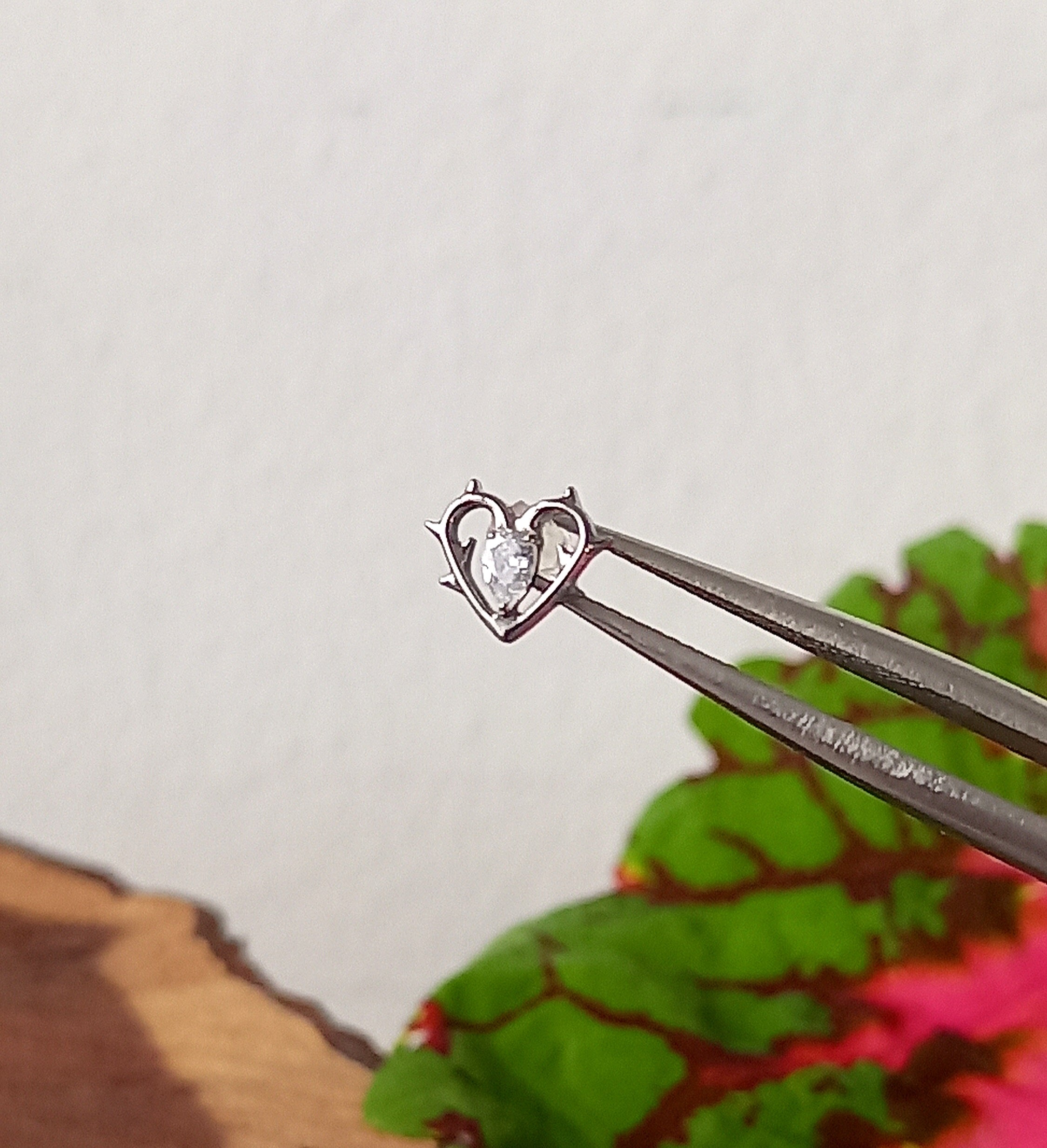 Corazón con púas  - titanio grado implante ASTM F-136