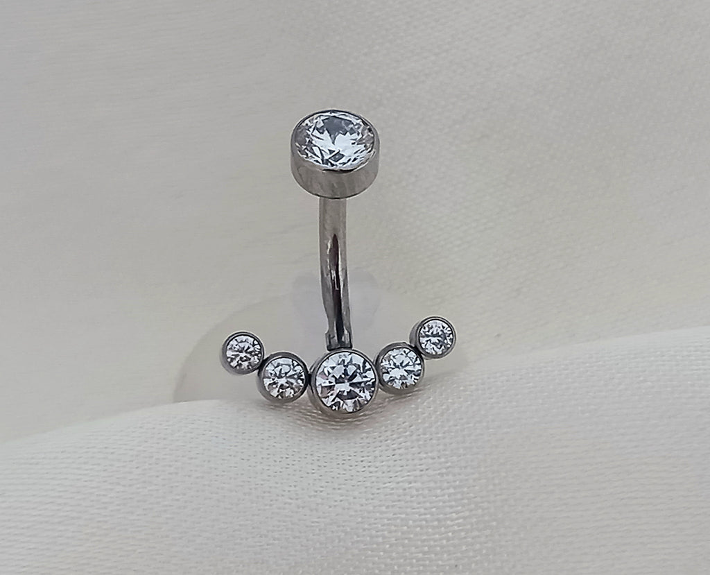 Navel media luna clear