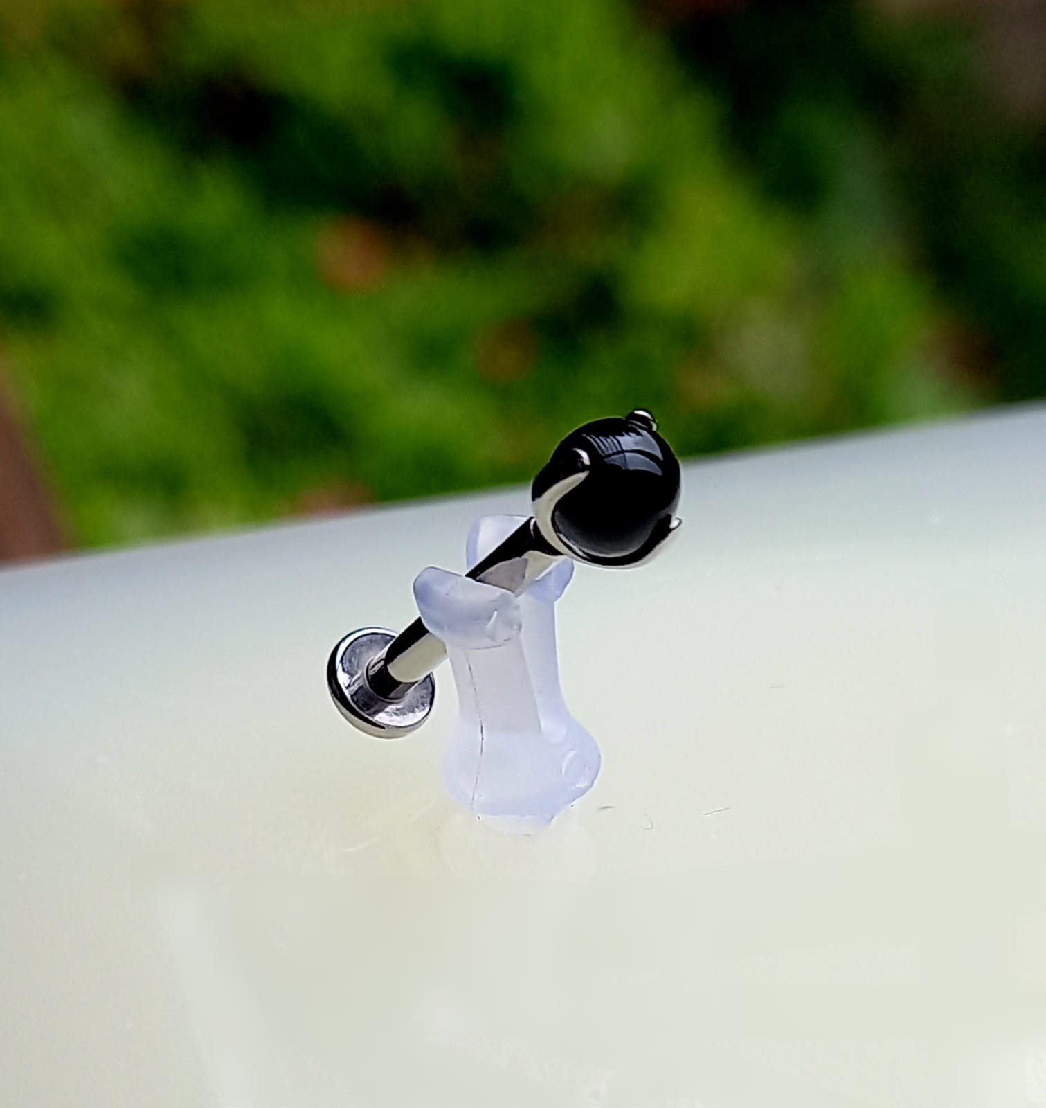 Ball  jade negro 4 mm - titanio grado implante ASTM F-136