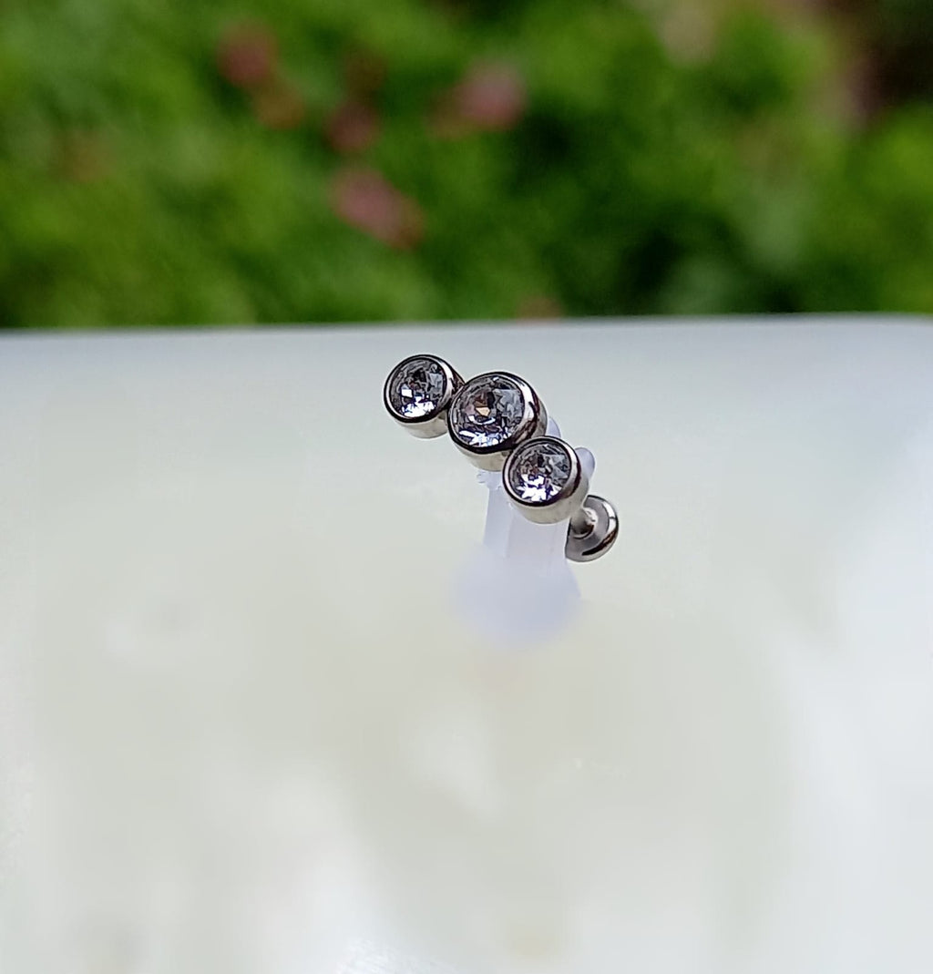 Media luna triple cristal Swarovski clear - titanio grado implante ASTM F-136