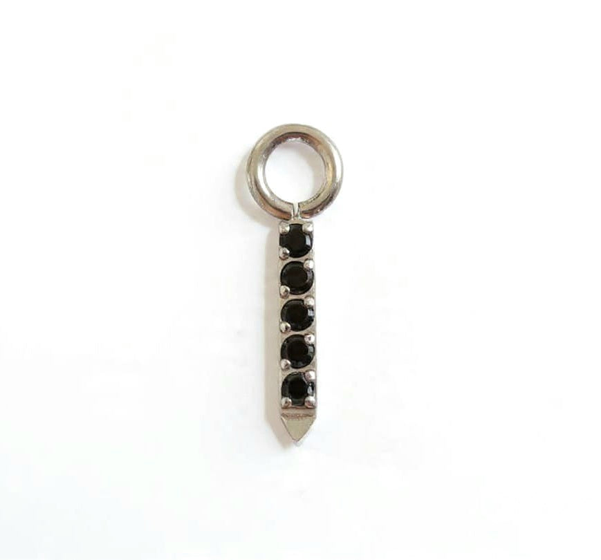 Charms - Barra Cz negro en titanio grado implante