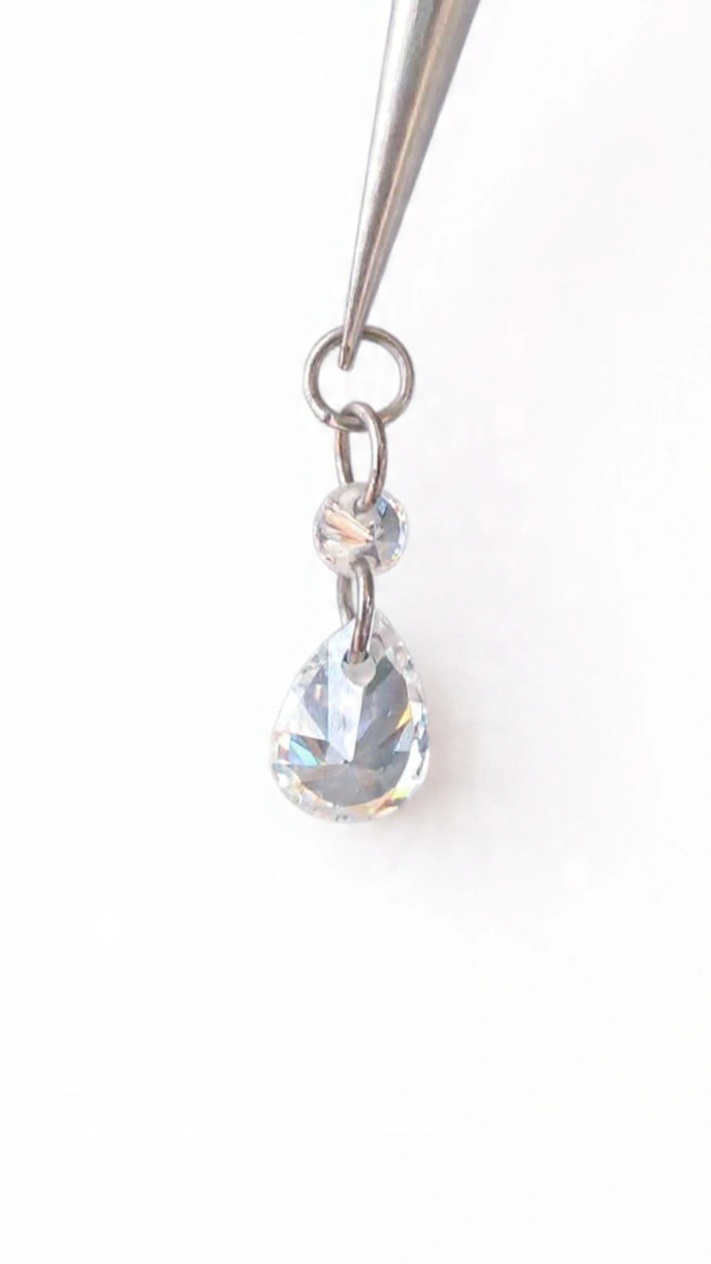 Charms - gota con brillo en titanio grado implante