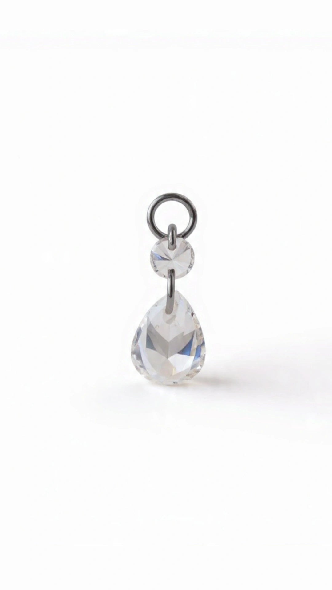 Charms - gota con brillo en titanio grado implante