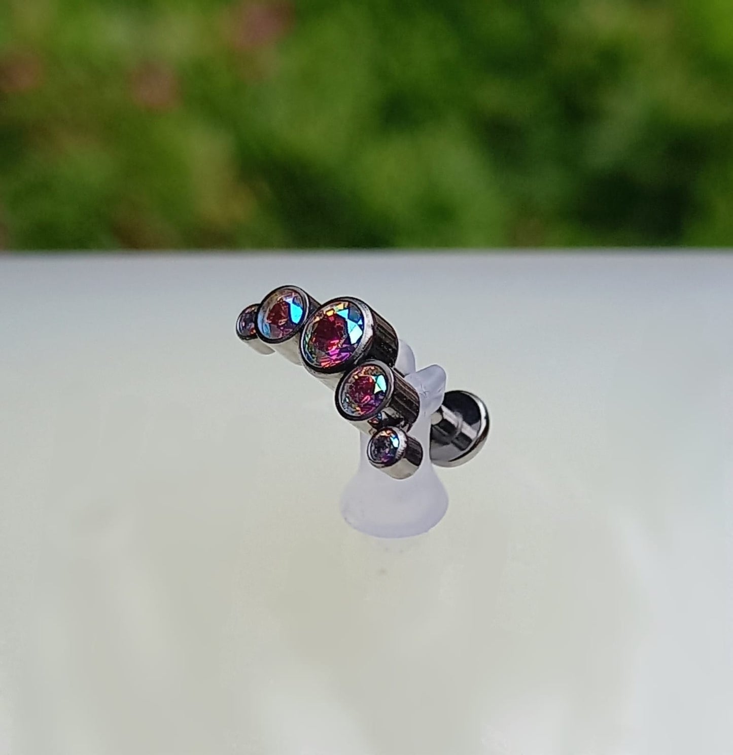 Media luna 5 cristales Aurora boreal  - titanio grado implante ASTM F-136